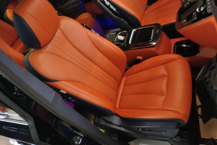 红旗HQ9 2023款 2.0T 智联旗韵版局部细节41