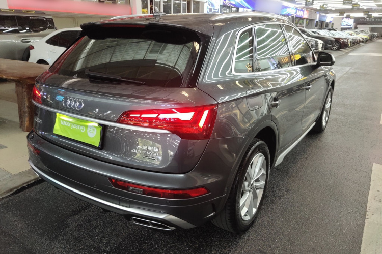 奥迪Q5L 2022款 改款 40T 豪华动感型车身外观7