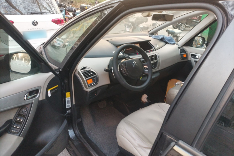 雪铁龙 C4 PICASSO 2009款 Grand 2.0L 舒适型中控内饰7003