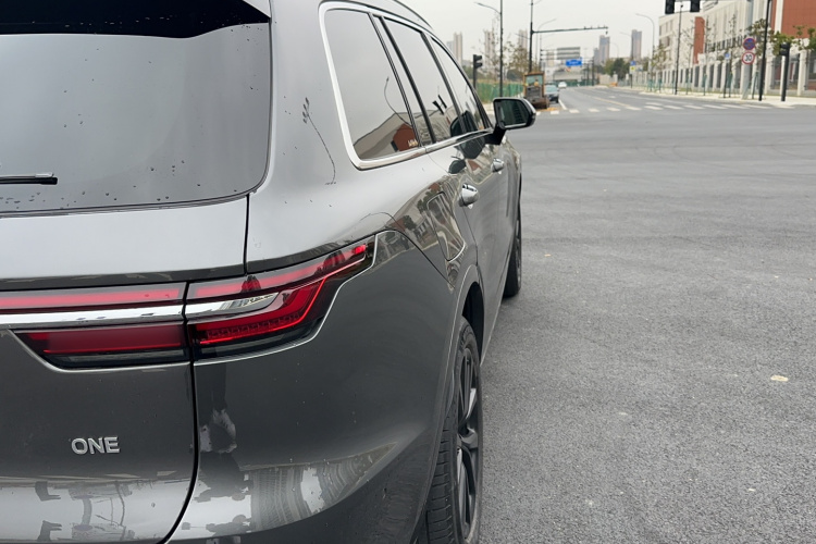 理想汽车 理想ONE 2021款 增程6座版局部细节9002