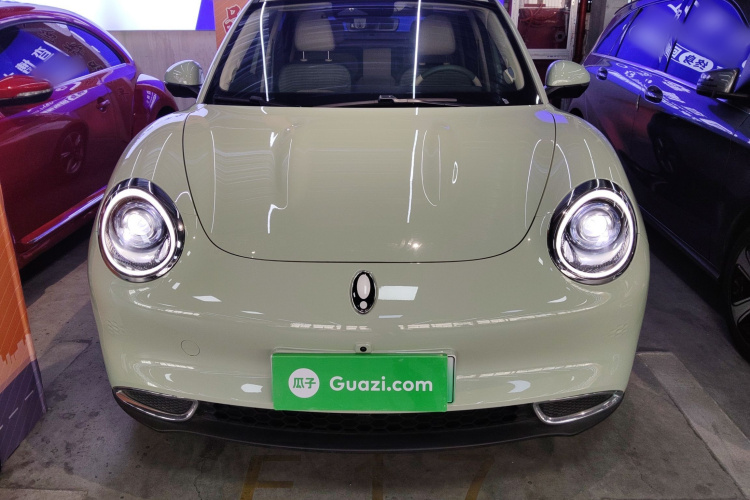 欧拉好猫 2023款 401km标准续航 尊荣型 磷酸铁锂车身外观2