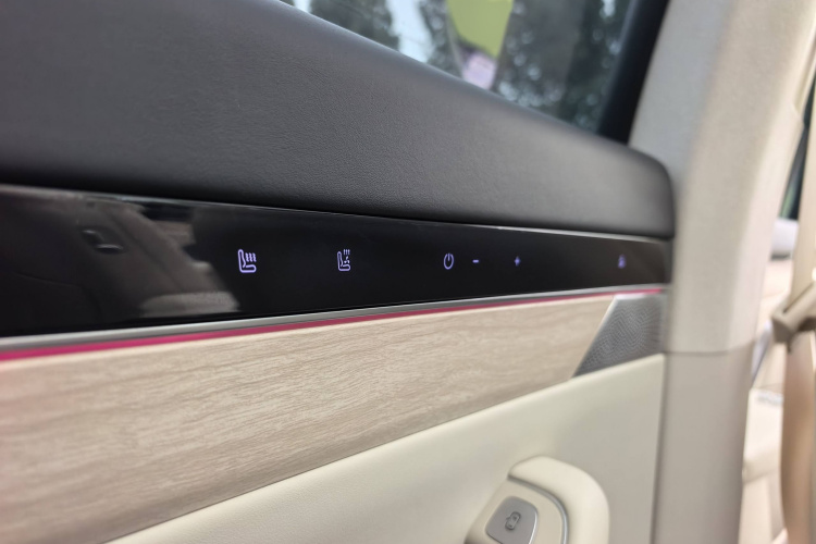 鸿蒙智行 智界R7 2024款 纯电 667km Pro中控内饰7005