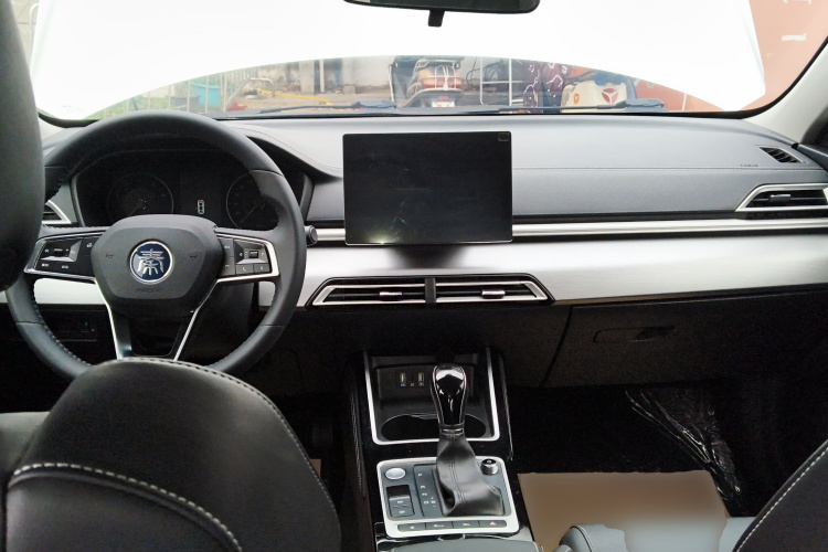 比亚迪 秦 2019款 1.5L 自动尊贵型中控内饰12