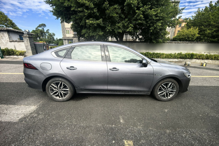 比亚迪 秦PLUS 2021款 EV 500KM 尊贵型车身外观6003