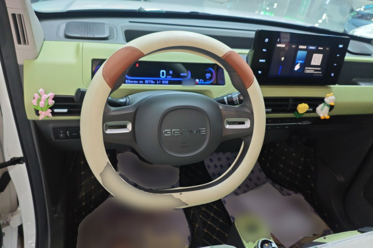 吉利银河 2023款 熊猫mini 新春版宝藏熊局部细节13