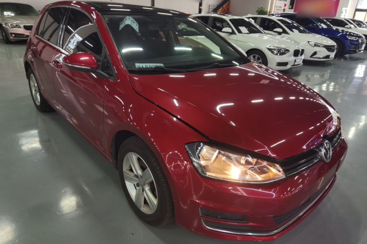 大众 高尔夫 2016款 230TSI 自动舒适型车身外观3