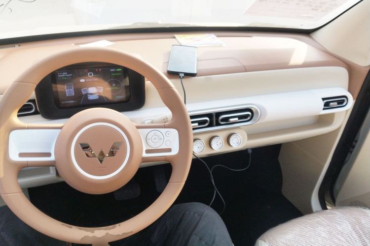 五菱汽车 宏光MINIEV 2024款 第三代 215km 青春版中控内饰12