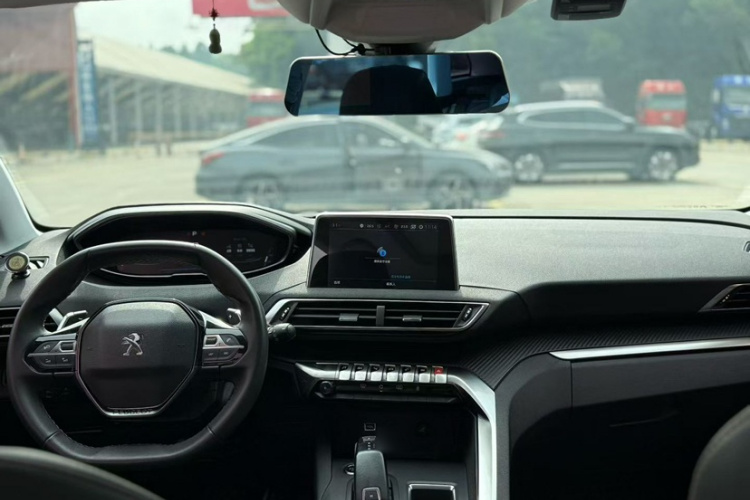 标致4008 2017款 350THP 精英版中控内饰7003