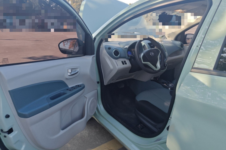 长安欧尚 奔奔E-Star 2021款 国民版 多彩款 磷酸铁锂（31.86kWh）中控内饰7003