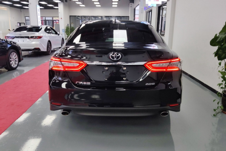 丰田 凯美瑞 2021款 2.0G 豪华版车身外观6