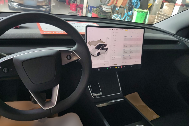 特斯拉 Model Y 2025款 后轮驱动版中控内饰7002
