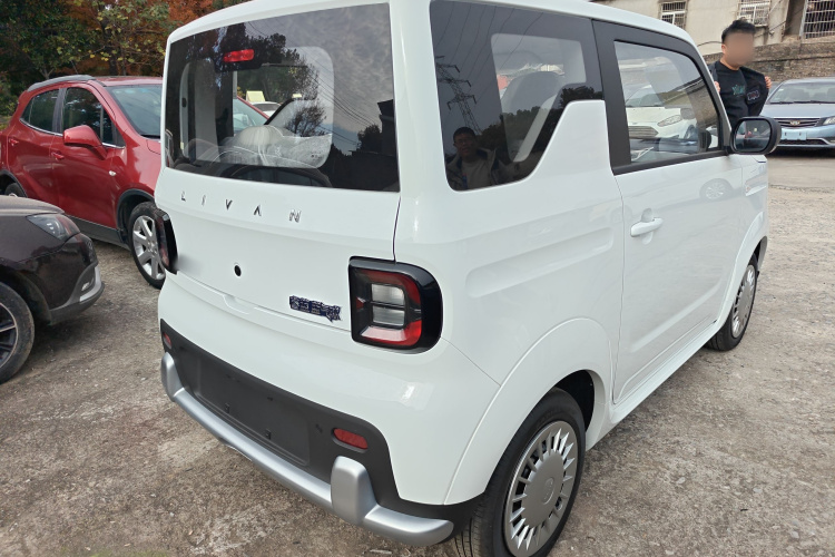 睿蓝汽车 睿蓝蓝气球 2025款 活力版车身外观7