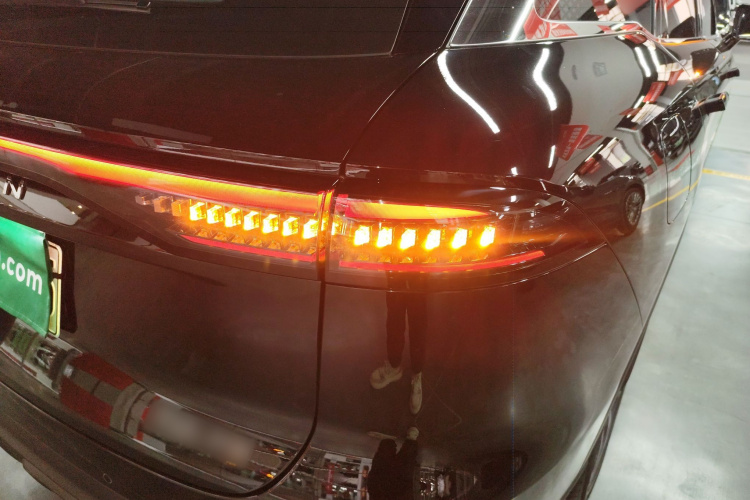 奇瑞 风云T9 2024款 120 长续航版舒适型 5座 磷酸铁锂车身外观9