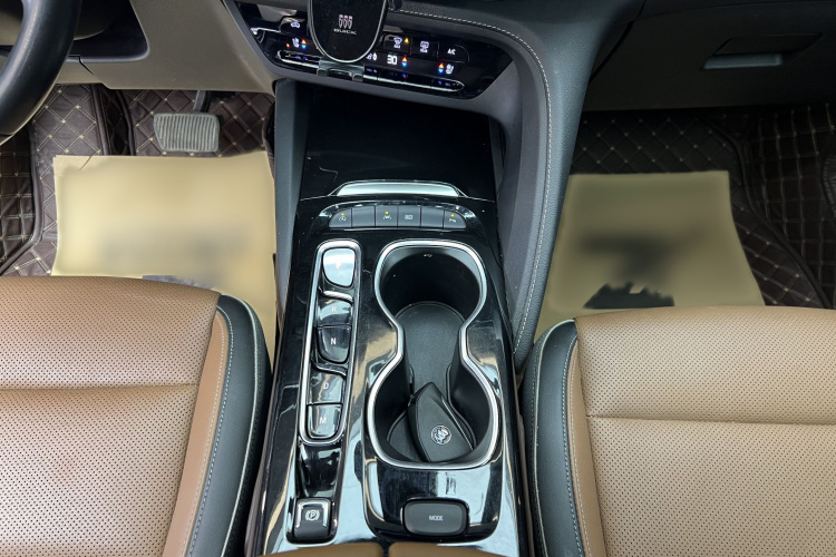 别克 2020款 昂科威S 652T 两驱限量S运动版中控内饰7004