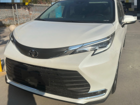 丰田 赛那SIENNA 2024款 2.5L混动 舒适版