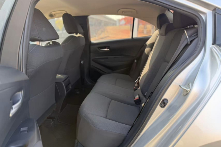 丰田 卡罗拉 2022款 TNGA 1.5L CVT先锋版中控内饰7001