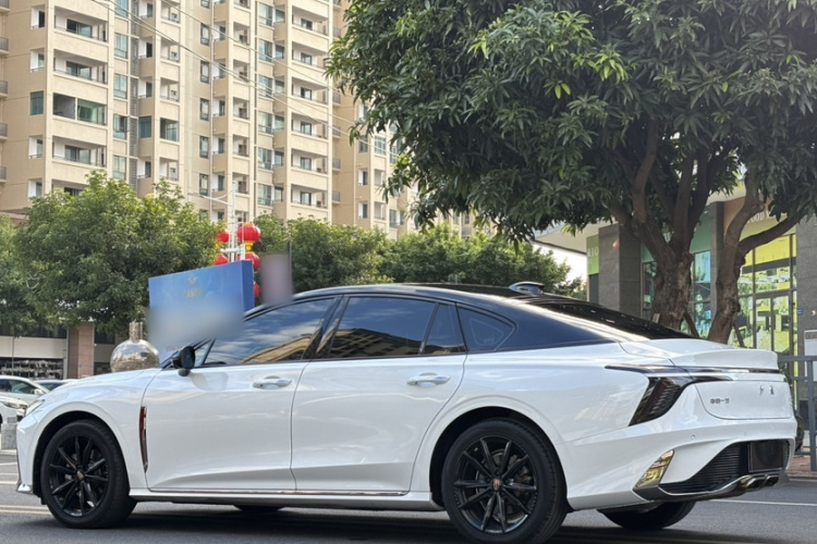 红旗H6 2023款 2.0T 致尚版车身外观6008