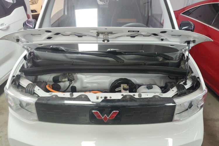 五菱汽车 宏光MINIEV 2022款 轻松款 三元锂机舱底盘24