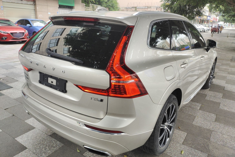 沃尔沃XC60 2020款 T5 四驱智远豪华版车身外观6005