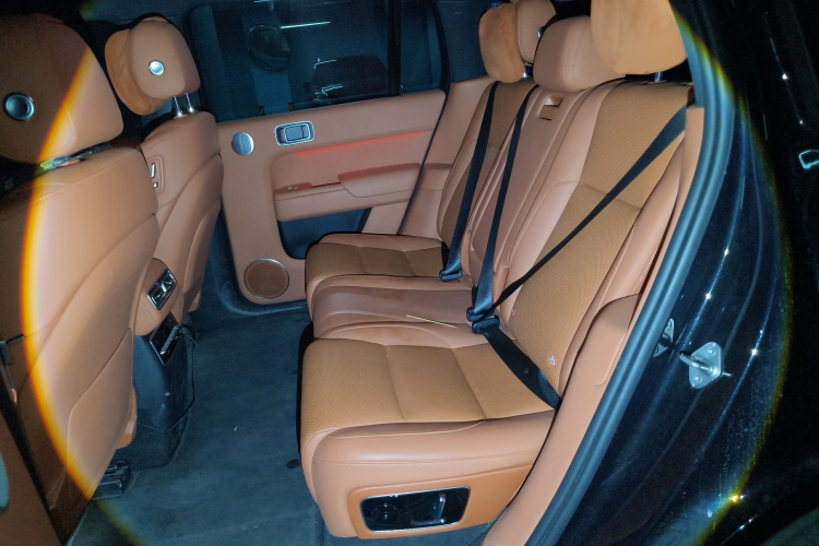 理想汽车 理想L7 2023款 Air中控内饰21