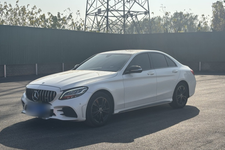 奔驰C级 2020款 C 260 运动版车身外观1