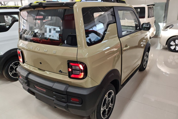 吉利银河 2025款 210km 熊猫骑士车身外观7