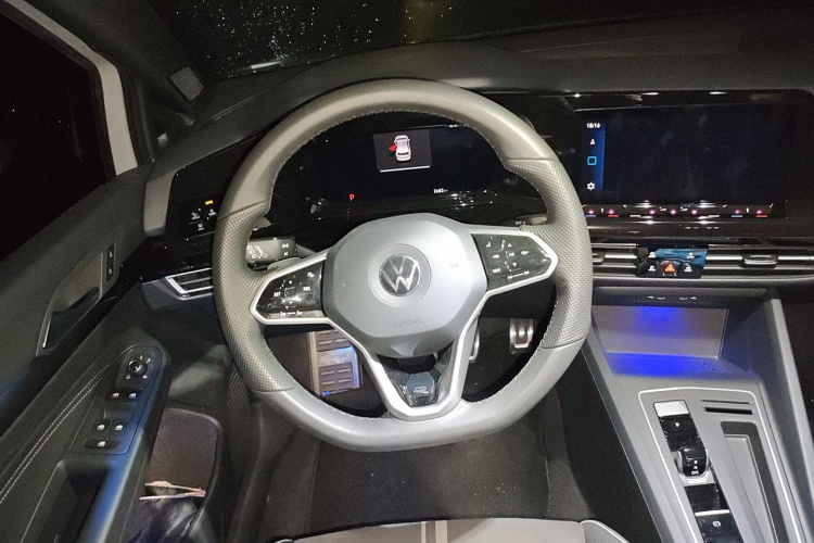 大众 高尔夫 2023款 改款 280TSI DSG R-Line Lite中控内饰13