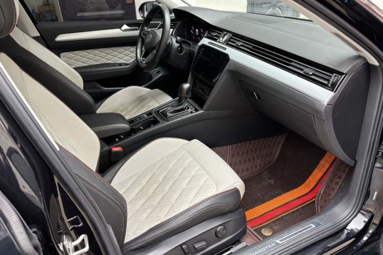 大众 迈腾 2023款 200万辆纪念版 330TSI DSG豪华型局部细节41