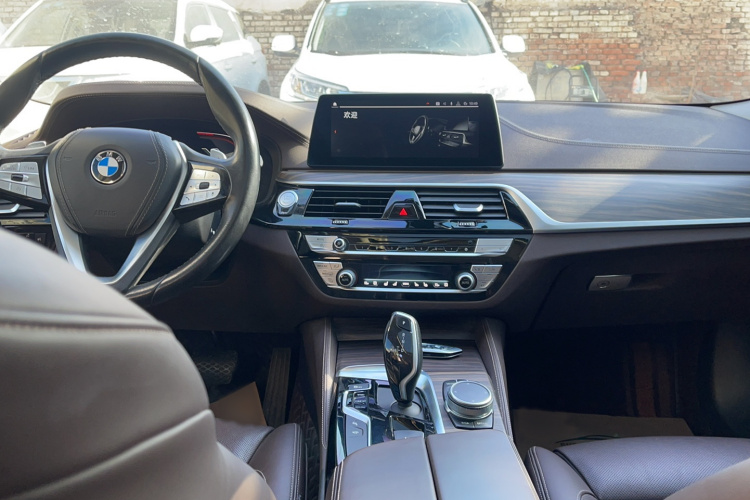 宝马5系 2020款 530Li 尊享型 豪华套装中控内饰7003