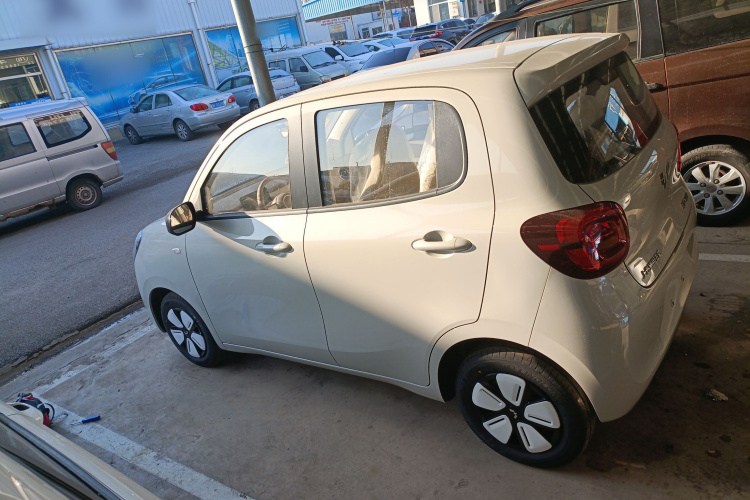 五菱汽车 宏光MINIEV 2025款 四门版 进阶款车身外观4