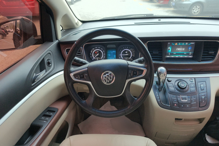 别克GL8 2017款 25S 豪华型 国V中控内饰13