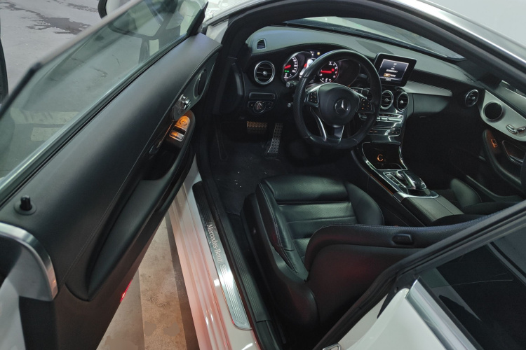 奔驰C级(进口) 2018款 C 200 轿跑车中控内饰20