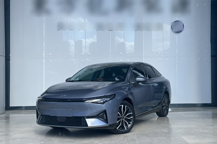 小鹏P5 2021款 460G+车身外观1