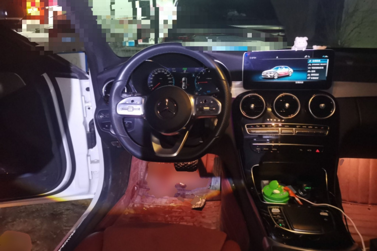 奔驰C级 2021款 C 260 星耀臻藏版中控内饰13