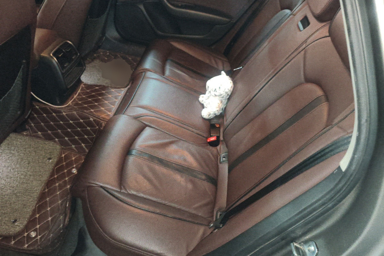 奥迪A6L 2015款 TFSI 百万纪念智领型中控内饰21