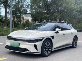 极氪007GT 2025款 后驱智驾版 75kWh