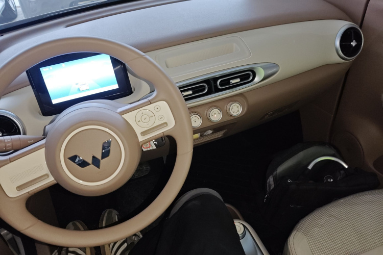 五菱汽车 宏光MINIEV 2025款 四门版 进阶款中控内饰12