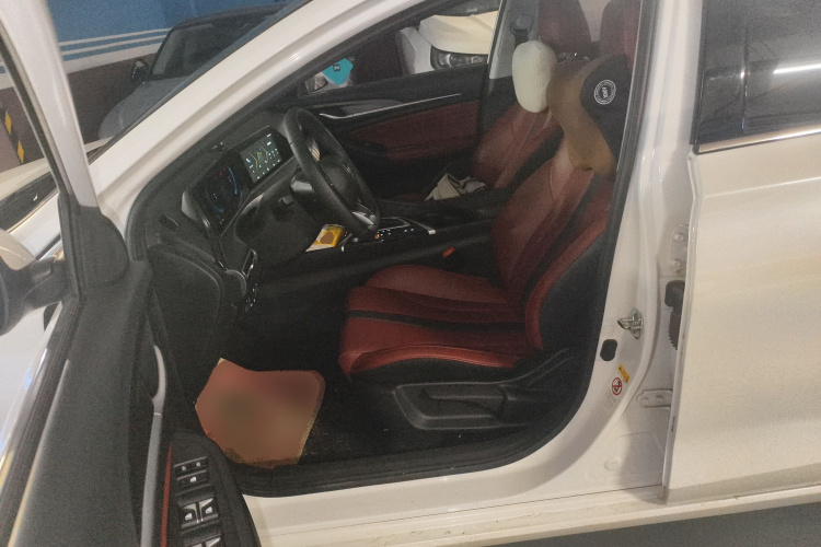 长安 逸动 2021款 PLUS 蓝鲸NE 1.4T GDI DCT尊贵型中控内饰19