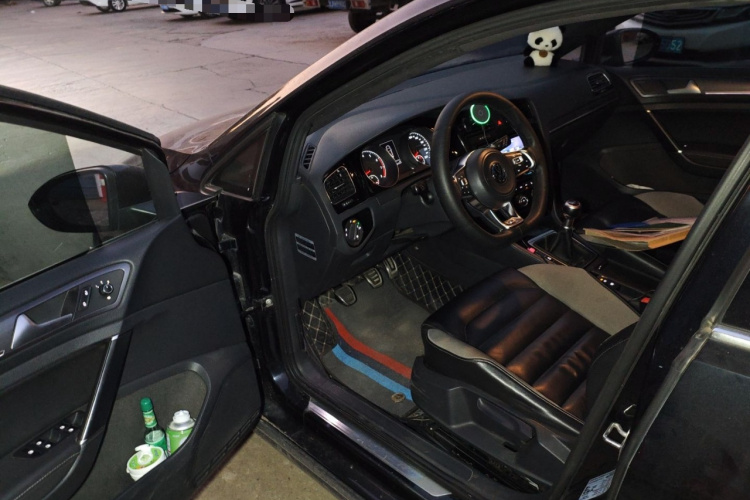 大众 高尔夫 2015款 1.4TSI 手动R-Line中控内饰20