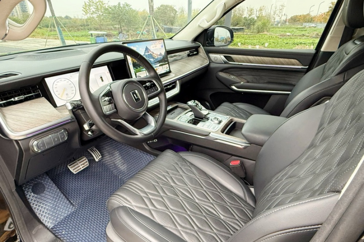 坦克500 2022款 3.0T 运动版 造境型 5座中控内饰7005