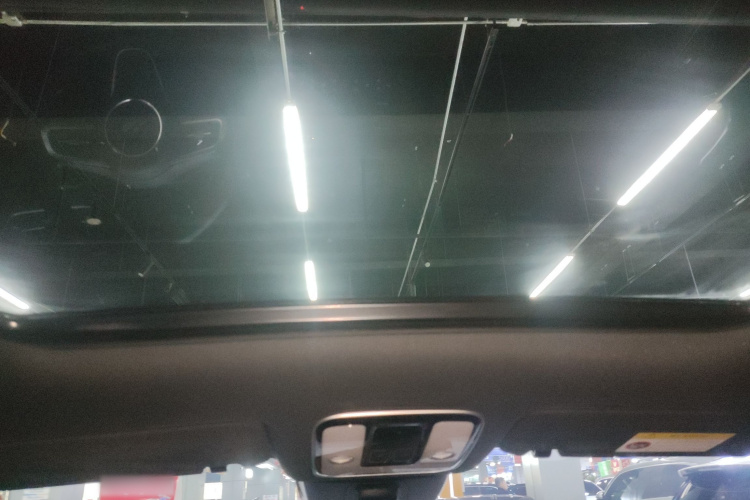 理想汽车 理想ONE 2021款 增程6座版中控内饰22