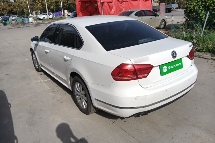 大众 帕萨特 2015款 1.8TSI DSG尊荣版车身外观4