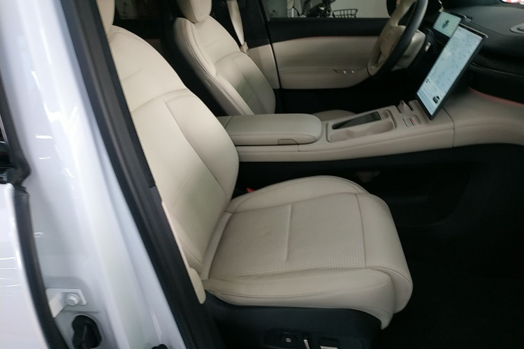 蔚来ES6 2024款 75kWh局部细节41