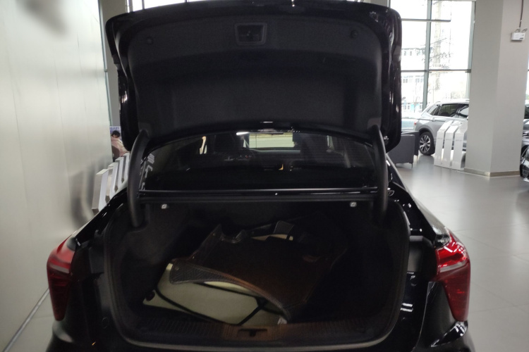 红旗H5 2025款 1.5T DCT旗韵版局部细节23