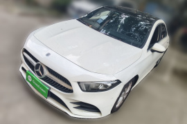 奔驰A级 2020款 改款 A 200 L 运动轿车动感型