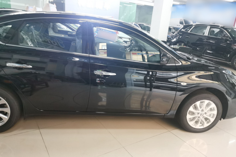 日产 轩逸 2024款 改款三 经典 1.6XE CVT舒适版车身外观6002