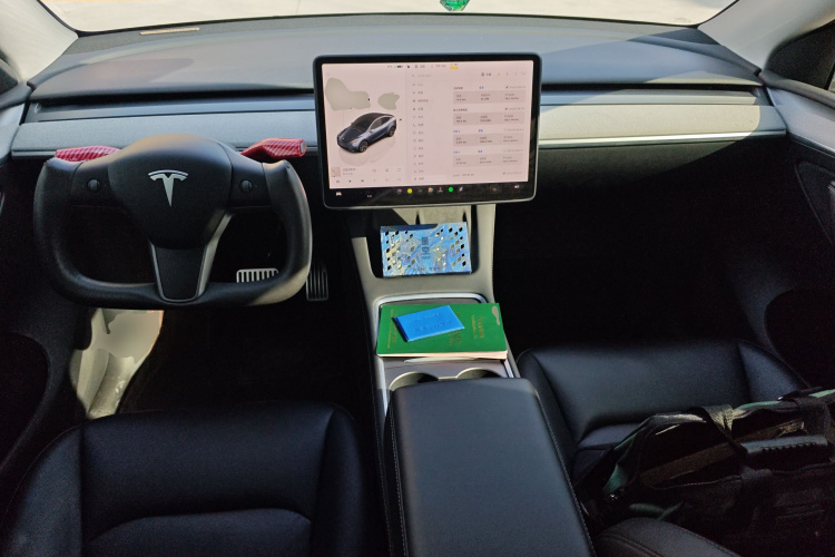 特斯拉 Model Y 2024款 后轮驱动版中控内饰12