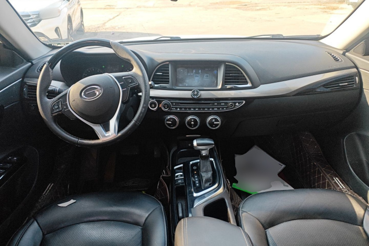 广汽传祺 传祺GA6 2016款 235T DCT精英版中控内饰7002