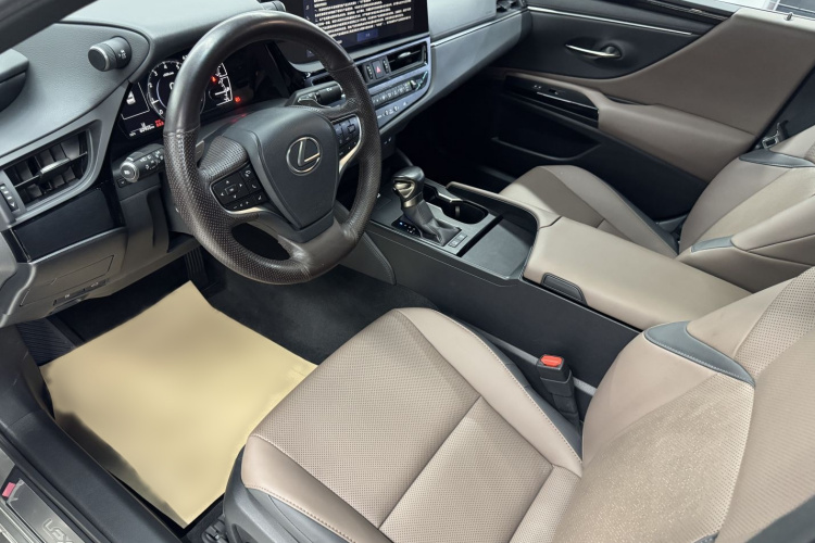 雷克萨斯ES 2022款 200 卓越版局部细节19