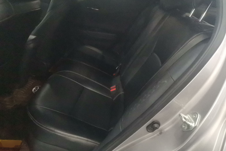 丰田 奕泽IZOA 2020款 2.0L 奕享版中控内饰21